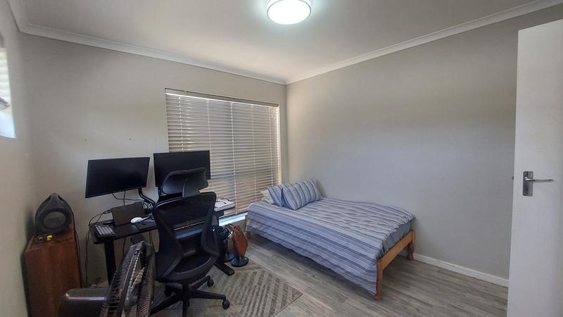 To Let 2 Bedroom Property for Rent in Kenridge Western Cape